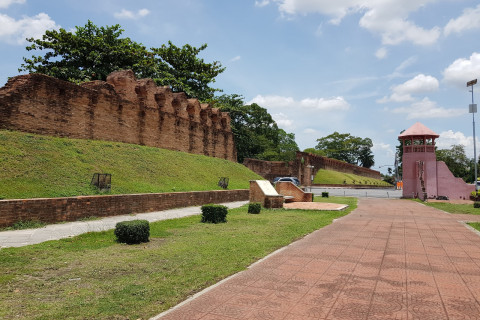 กำแพงเมืองเก่า จังหวัดนครศรีธรรมราช (Ancient City Wall Nakhon Si Thammarat)