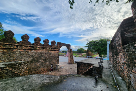 กำแพงเมืองเก่า จังหวัดนครศรีธรรมราช (Ancient City Wall Nakhon Si Thammarat)
