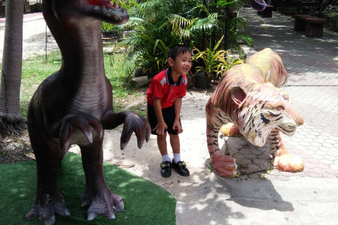 พุทธภูมิ สวนสมเด็จพระศรีนครินทร์ 84 (ทุ่งท่าลาด) (Buddhaphumi Princess Mother 84th Park (Thung Thalad))