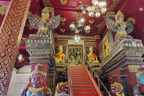 วัดพระมหาธาตุวรมหาวิหาร (Wat Phra Mahathat Woramahawihan)