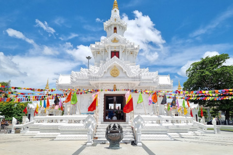 ศาลหลักเมืองนครศรีธรรมราช (Nakhon Si Thammarat City Pillar Shrine) Photo 1 of 5