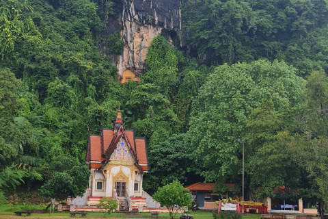 วัดคูหาภิมุข (Kuha Phimuk Temple) Photo 5 of 5