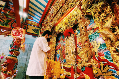 ศาลเจ้าพ่อหลักเมืองสมุทรสาคร (Samut Sakhon City Pillar Shrine) Photo 5 of 5