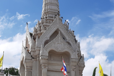 ศาลเจ้าพ่อหลักเมืองสมุทรสาคร (Samut Sakhon City Pillar Shrine) Photo 3 of 5