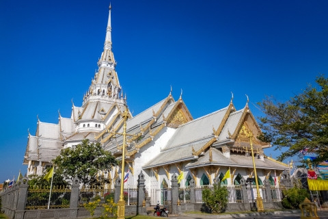 วัดโสธรวรารามวรวิหาร (Wat Sothon Wararam Worawihan) Photo 1 of 5