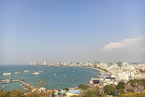 วัดเขาพระบาท พัทยา (Wat Khao Phra Bat Pattaya) Photo 1 of 5