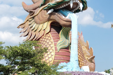 ศาลหลักเมืองสุพรรณบุรี (Suphanburi City Pillar Shrine) Photo 2 of 5