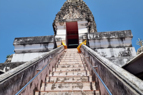 วัดมหาธาตุวรวิหาร (Wat Mahathat Worawihan) Photo 5 of 5
