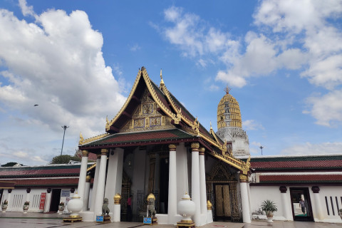 วัดพระศรีรัตนมหาธาตุวรมหาวิหาร (วัดใหญ่) (Wat Phra Si Rattana Mahathat Woramahawihan (Wat Yai))