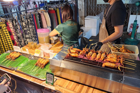 กาดกองต้า (Kad Kong Ta)