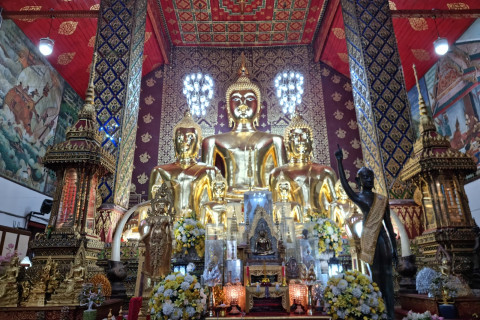 วัดพระธาตุหริภุญชัย (Wat Phra That Hariphunchai)