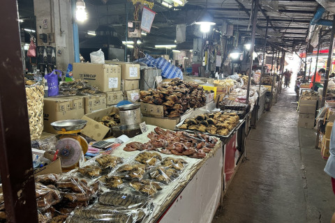 ตลาดวโรรส (Warorot Market)