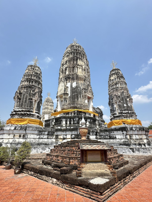 วัดมหาธาตุวรวิหาร (Wat Mahathat Worawihan) Photo 1 of 5