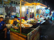 ตลาดโต้รุ่งหัวหิน (Hua Hin Night Market)