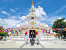ศาลหลักเมืองนครศรีธรรมราช (Nakhon Si Thammarat City Pillar Shrine) Photo 1 of 5