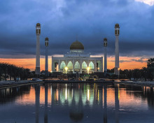 มัสยิดกลางประจำจังหวัดสงขลา (Central Mosque of Songkhla) Photo 2 of 5