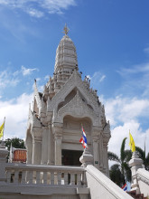 ศาลเจ้าพ่อหลักเมืองสมุทรสาคร (Samut Sakhon City Pillar Shrine) Photo 3 of 5