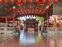 ศาลเจ้าพ่อหลักเมืองสมุทรสาคร (Samut Sakhon City Pillar Shrine) Photo 2 of 5