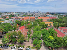 พระมหาธาตุแก่นนคร (Phra Mahathat Kaen Nakhon) Photo 3 of 5
