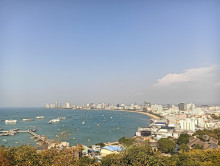 วัดเขาพระบาท พัทยา (Wat Khao Phra Bat Pattaya) Photo 1 of 5