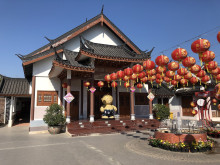 ศาลหลักเมืองสุพรรณบุรี (Suphanburi City Pillar Shrine) Photo 4 of 5