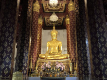 วัดหน้าพระเมรุ (Wat Na Phra Meru) Photo 2 of 5
