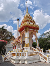 วัดหน้าพระเมรุ (Wat Na Phra Meru) Photo 4 of 5