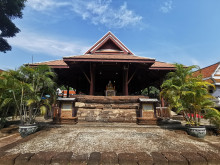 วัดมหาธาตุวรวิหาร (Wat Mahathat Worawihan) Photo 4 of 5