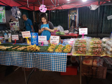 กาดกองต้า (Kad Kong Ta)