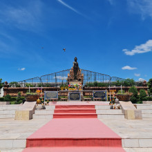 อนุสาวรีย์พระนางจามเทวี (Queen Cham Thewi Monument)