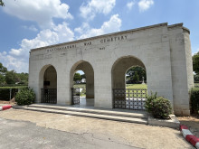 สุสานทหารสัมพันธมิตรดอนรัก (Don Rak War Cemetery) Photo 2 of 5
